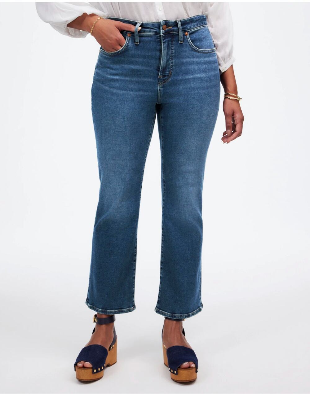 MADEWELL Curvy Kick Out Crop Jeans in Lenoir Wash // 32 NR560